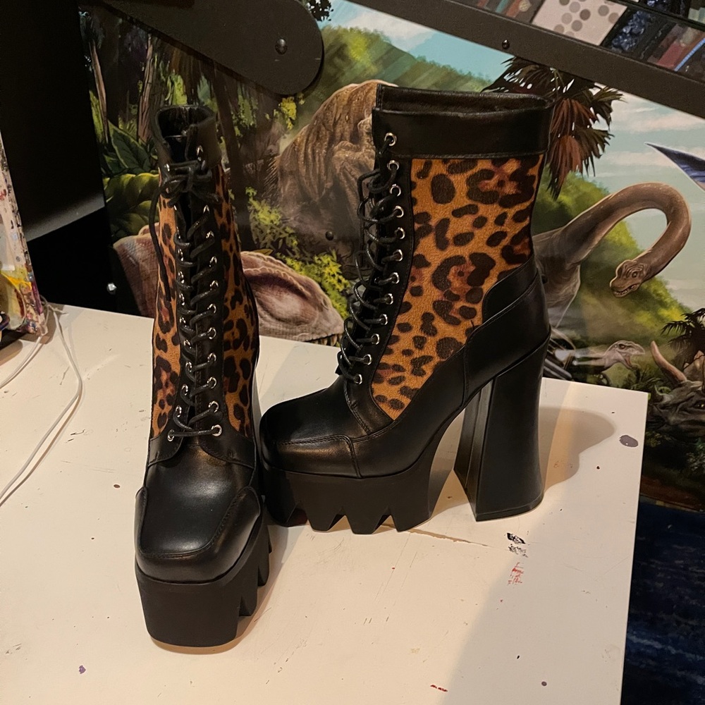 Lamoda leopard platform boots